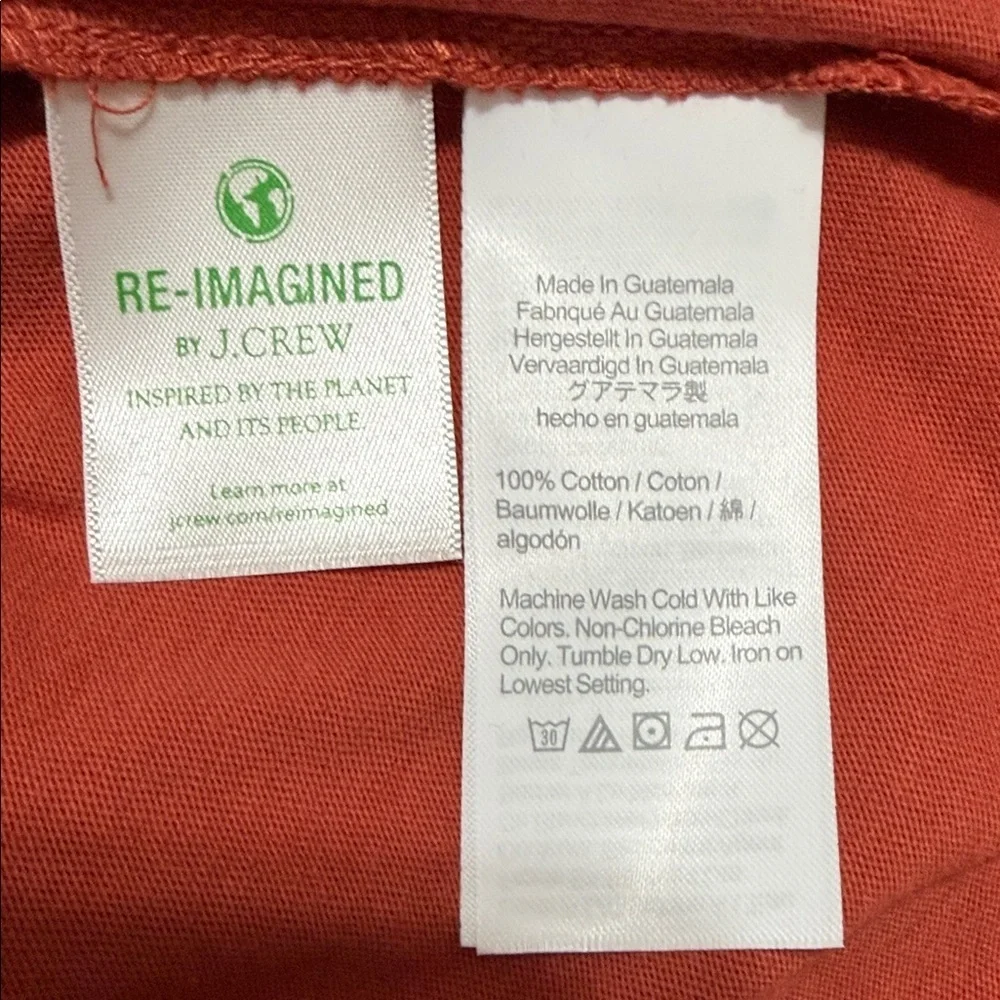 J. Crew Men's Short Sleeve Washed Tee Shirt in Warm Brick.  Size Large.